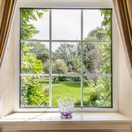 Carrig & Restaurant Летний дом *